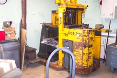 Assembeling the Bridgeport mill with the forklift