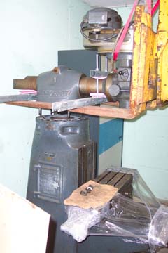 Assembeling the Bridgeport mill with the forklift